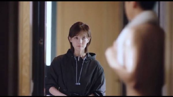 胡一天在剧里用星冰乐吹泡泡,胡一天连夜解释:我不是我没有啊……