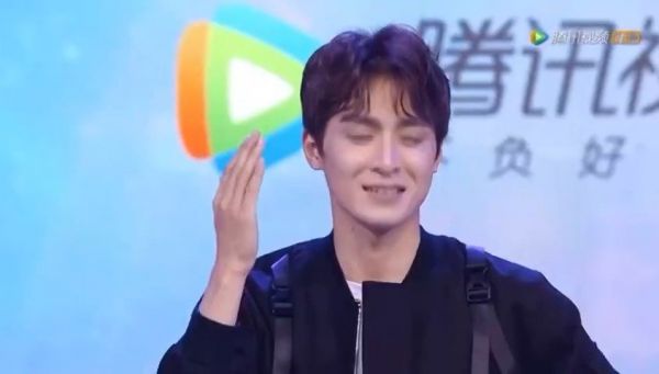 吴宣仪敖子逸两个人咋这么可爱捏!