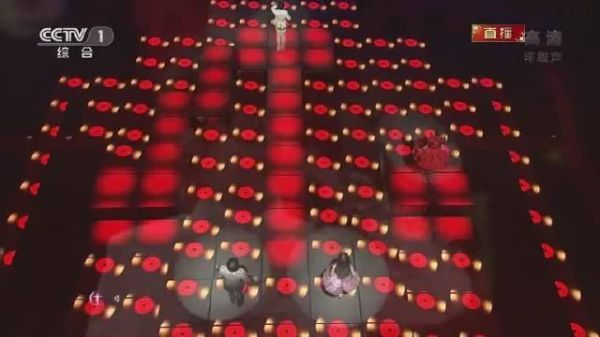 华晨宇连续八年穿同一件衣服庆生 ……