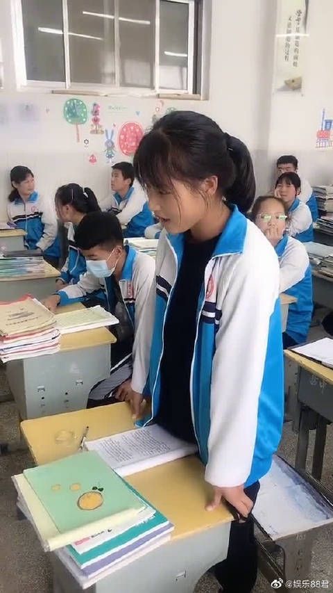 特别棒的小姑娘，声音更是棒