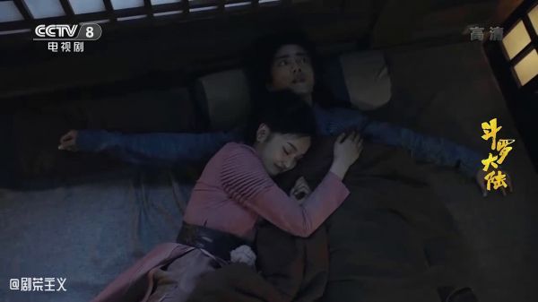 肖战 吴宣仪 天啊！小舞半夜躺在唐三哥哥怀中睡了一整夜！！！