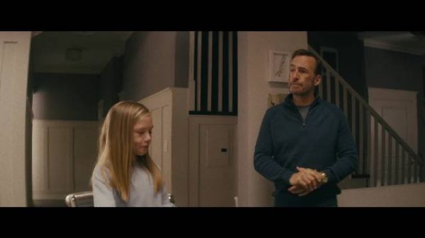 “风骚律师”Bob Odenkirk《小人物》超级碗预告