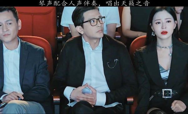 小伙耳朵受伤，队友用琴声追着人声伴奏太好听了乘风少年