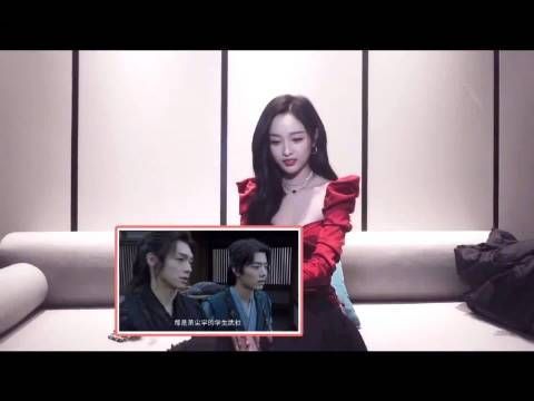 这是什么搞笑女孩，看自己拍的……