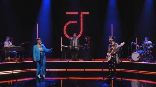Jacob Collier联手Mahalia最新现场表演热单《All I Need》!