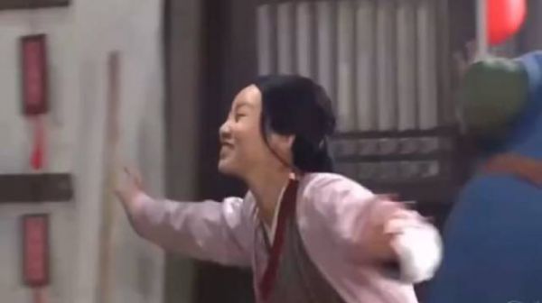那必须得有郭芙蓉包饺子了，剧中虽不是过年却比过年更热闹……