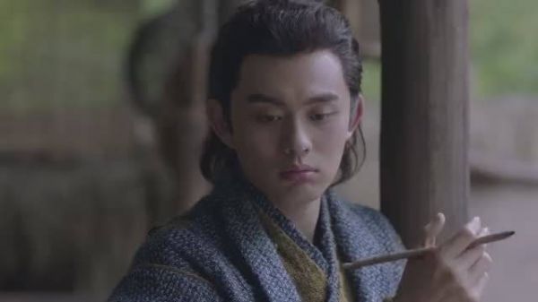 欧思客的笔和本就像长在了他的手上一样……