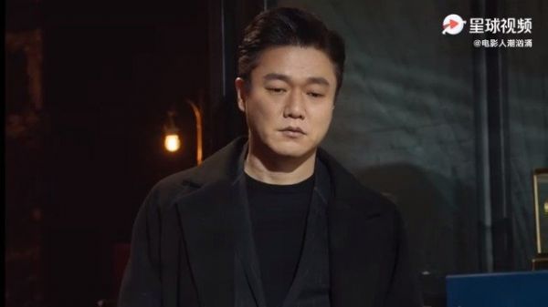 春节档电影发布穿越版特别短片，一块可以倒着走的手表……