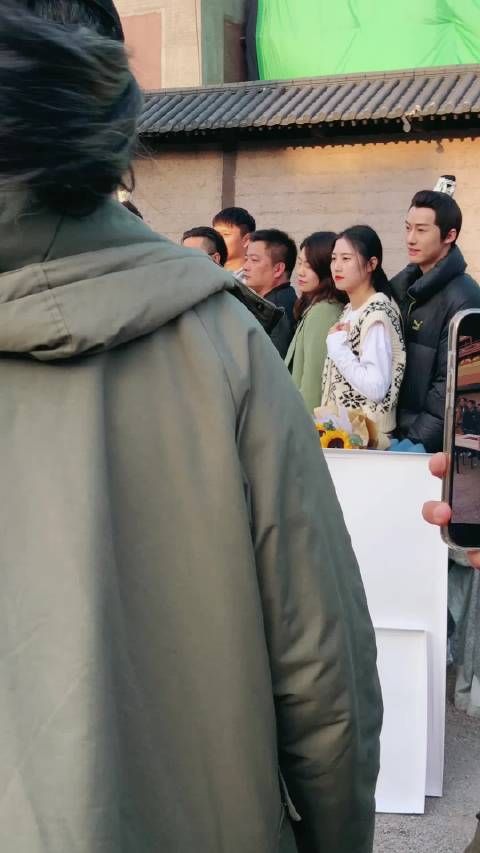 朱正廷人气太高啦粉丝们很激动！