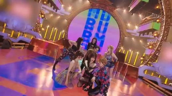 THE9舞台《Dumb Dumb Bomb》来康康表现