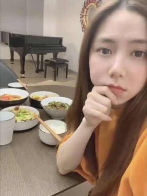 不是吧不是吧还有人没看过邓紫棋这条视频吧？
