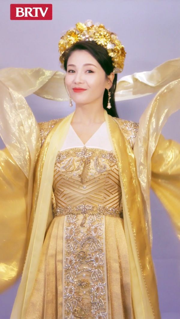 2021“花神”@刘涛tamia 邀你“牛”起来 学会这段牛牛舞……