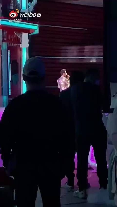 剪辑不是黄景瑜剪的，后期不是黄景瑜做的……