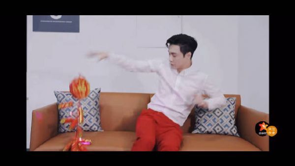 张艺兴太可爱啦 以为你只怕,原来除了尖嘴的动物……