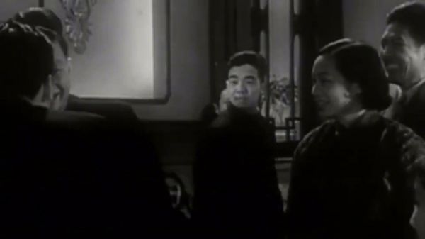 1955年新中国最早的“春晚”舞台上……