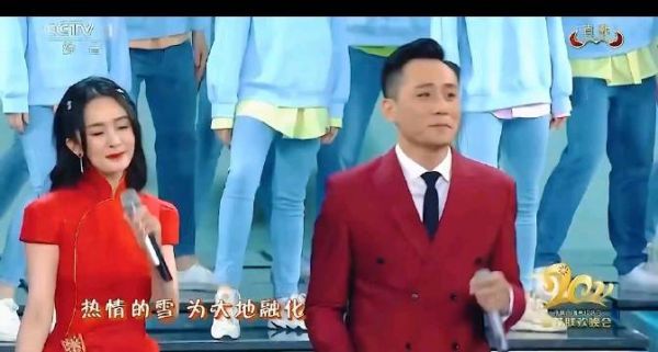 刘烨你能不能好好拿话筒……