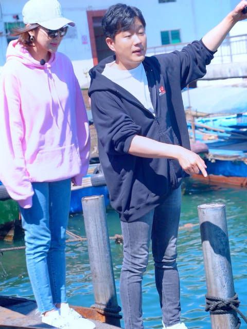 你拆过“海鲜盲盒”吗？佟大为夫妻拆到了！