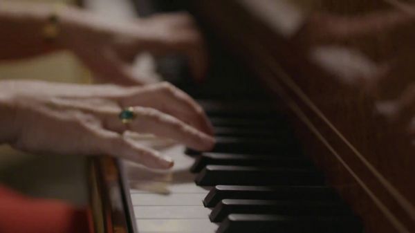 钢琴二重奏: 柴可夫斯基《胡桃夹子组曲》之“花之圆舞曲” 《花之圆舞曲》