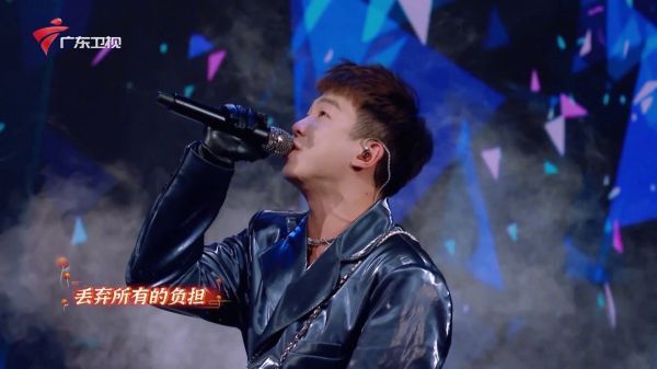作为极具创作才华和演唱实力的90后歌手……