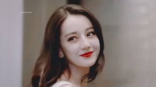 迪丽热巴的每个造型都绝了，这就是美艳大明星吗？
