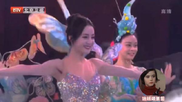 我整个一个大惊呆，迪丽热巴女士着实美得让人无语