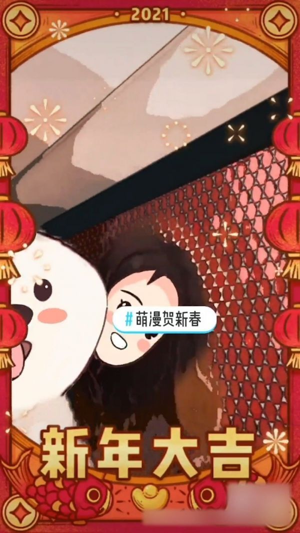 蔡依林的狗狗好听话好乖 看着摇篮车里的可爱小宝宝……