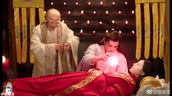 《倾世锦鳞谷雨来》真正的爱情不是单方面的偏爱……
