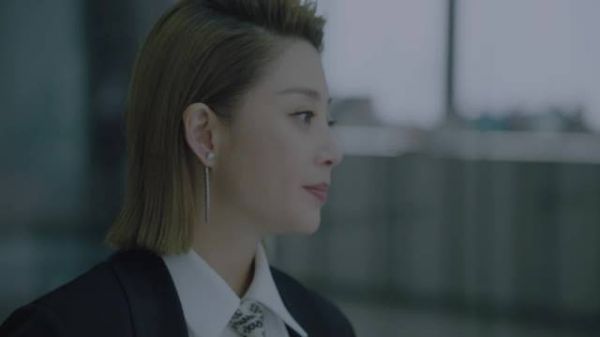 为了逼孙娜娜等人说出真相,林睿假装已经抓到了张伟……