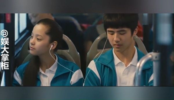 来看看欧阳娜娜从小到大出圈的时刻吧……