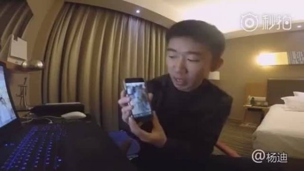 杨迪的搞笑一定是遗传的, 感受一下杨迪妈妈的魔性笑声……