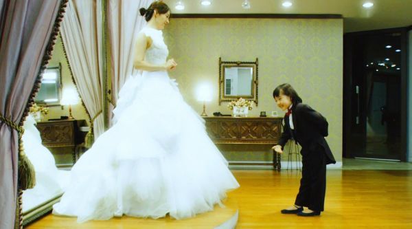 豆瓣8.5分的催泪电影《婚纱》，女儿还在上小学……