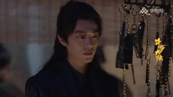 唐三@X玖少年团肖战DAYTOY 看到风铃想起了自己的父亲！