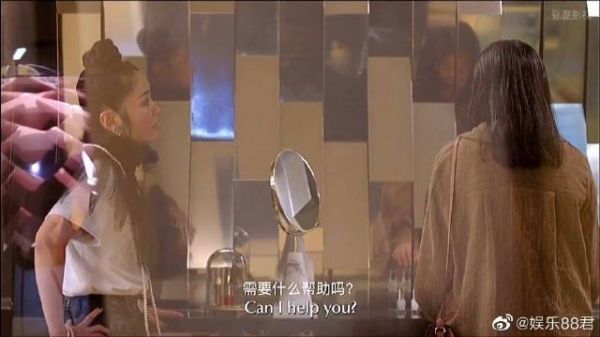 妹子看起来文静柔弱，实则凶狠彪悍，身手还非常厉害