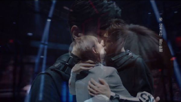 吴白说他是第一次谈恋爱，真的吗我不信，这么会亲……