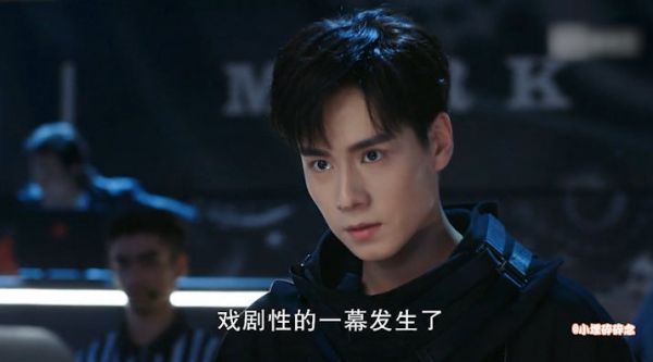 胡一天眼神太绝了！@胡一天啊 吴白和林茵比赛看得我激动到冒汗！
