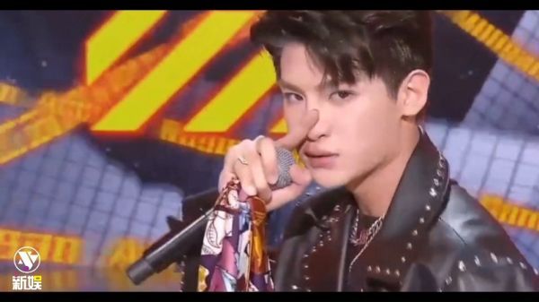 Justin黄明昊