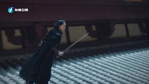 刘义康昏倒，骊歌察觉刘义康中毒，才知道匕首上有剧毒……