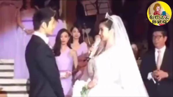 黄晓明和Angelbaby当初也是轰轰烈烈地爱过吧
