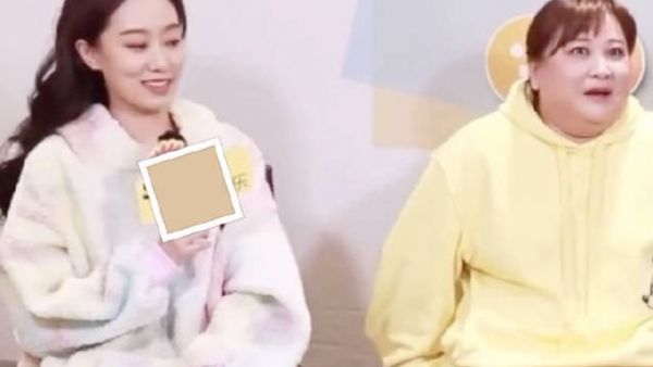 贾玲张小斐什么神仙友谊啊，看她们在一起的状态太好笑了……