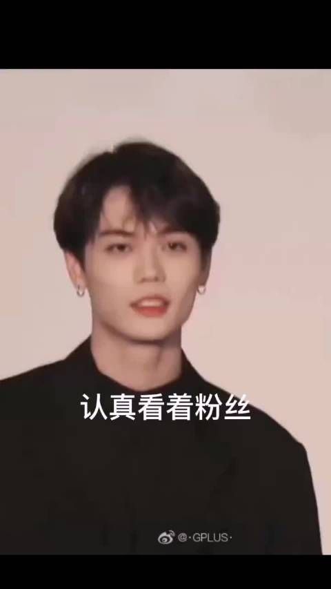帅哥无缝衔接拍了两部戏之后有点生病……