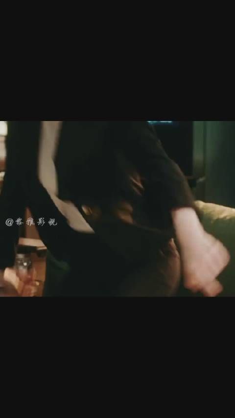 《流金岁月》第五十二集,锁锁有喜,宏祖和小鹤这两看护太逗了……