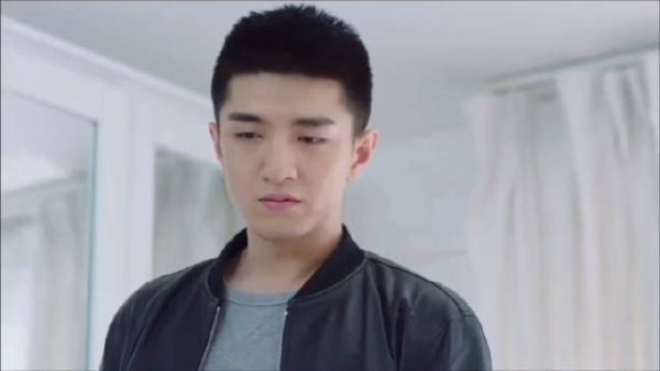 明星也是人，谈一段恋爱分手了其实没什么稀奇的事……