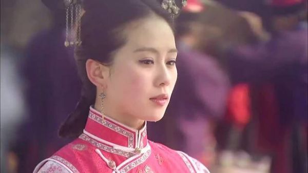 《步步惊心》第24集:小王子病重，大臣们却阻止皇上回京探望