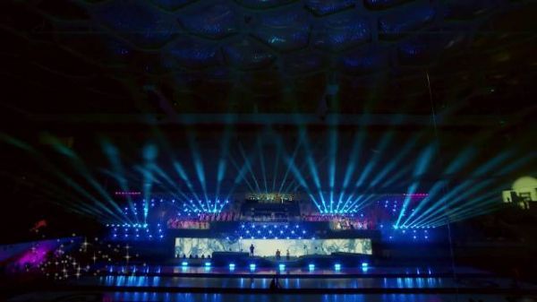 由国乐大师@多琴方锦龙 和中央民族乐团合奏的国乐串烧太燃了！