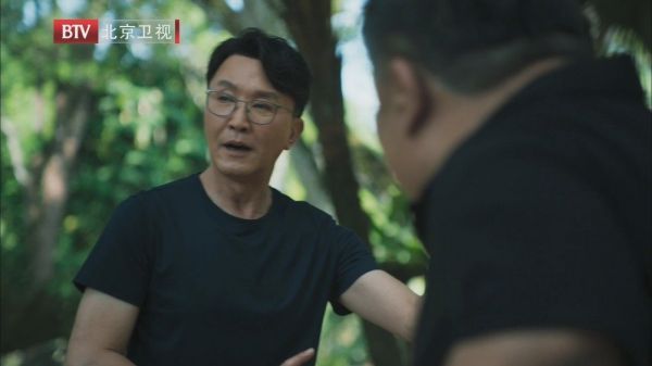 陈福生@林雪 和高组长@吴刚de微博 偶遇学习太极拳……