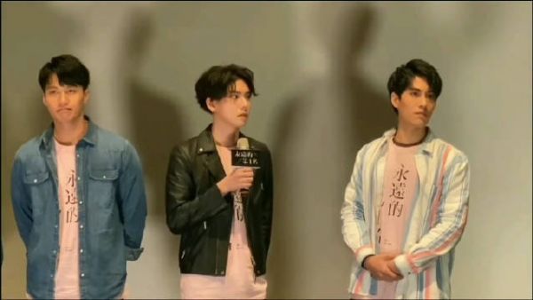 这个番外现在出来我只能理解成一定埋了好多剧情