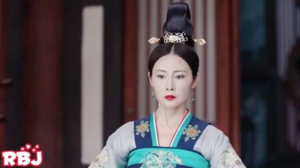 这去坏女人真想冲进屏幕一人一百大板！
