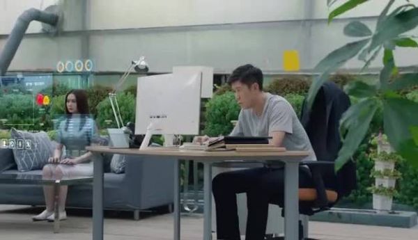 戚薇的眼神真的很像机器人眼神了……