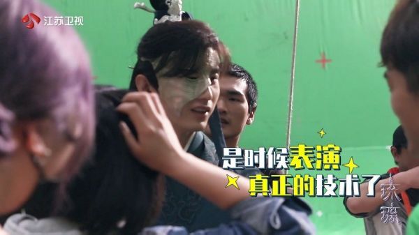 怎么也飞不出,花花的世界……