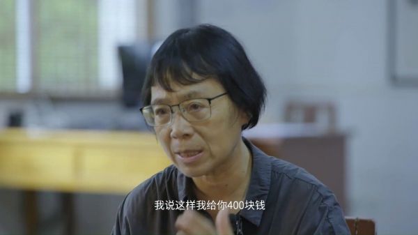 张桂梅第一次去学生家访的时候,孩子在地里干活……